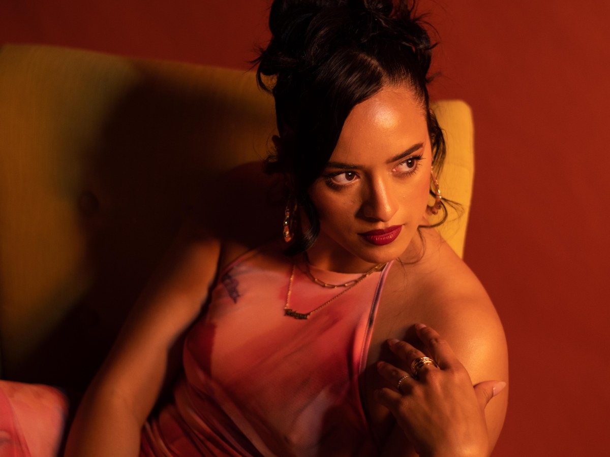 ABBY HELMS RETURNS WITH NOSTALGIC NEW SINGLE “someone&nbsp;so”