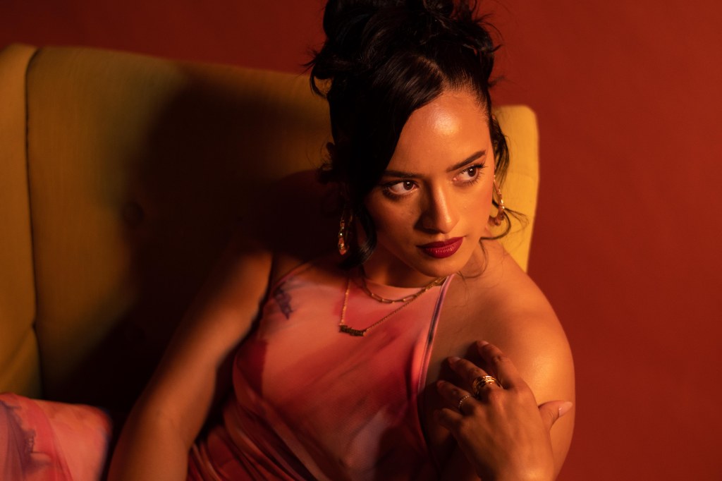 ABBY HELMS RETURNS WITH NOSTALGIC NEW SINGLE “someone&nbsp;so”